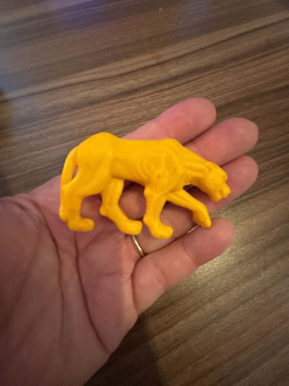 1993 DC Comics Yellow Panther Catwoman Accessory Vintage